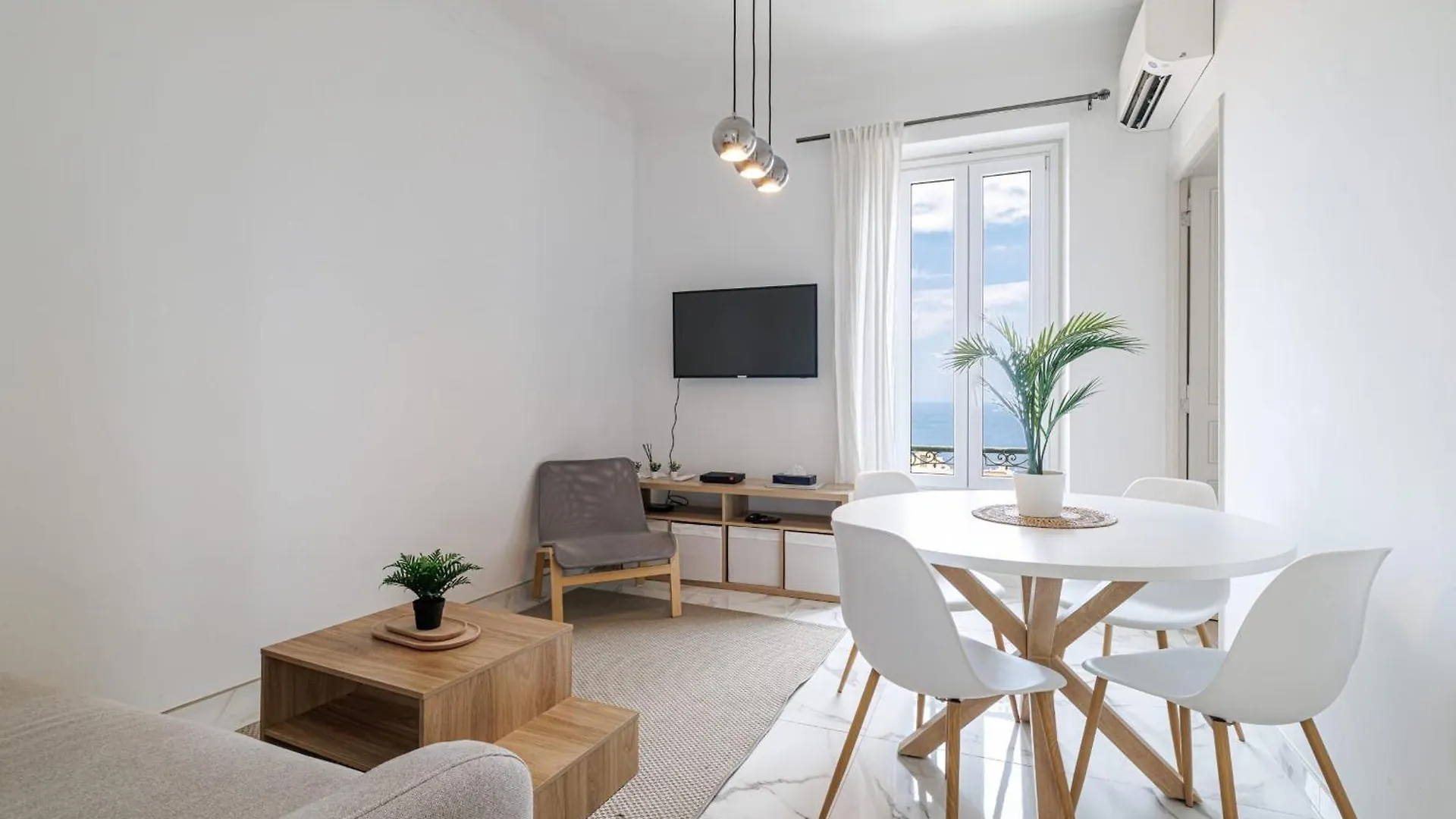 Apartment Cozy 2-Bedroom Facing The Sea 100M From Monaco Beausoleil