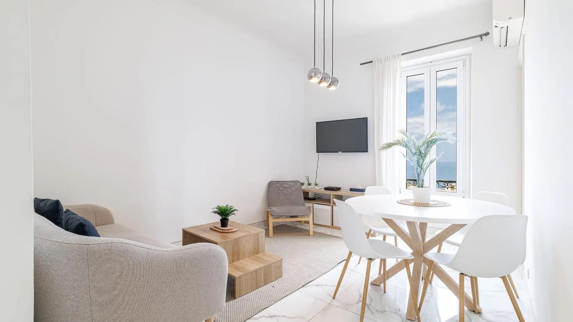 Cozy 2-Bedroom Facing The Sea 100M From Monaco Beausoleil